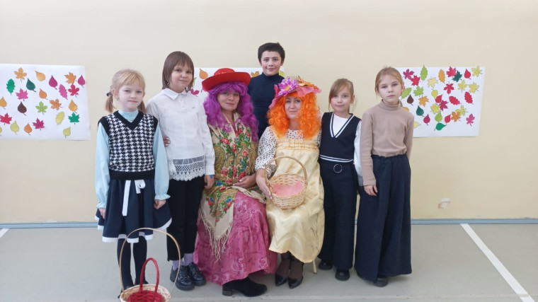 Конкурсно-игровая программа "Осенины".